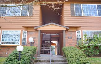 Bright Irvington 1-Bed with Patio Space!