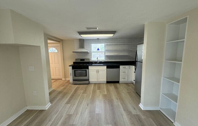 Remodeled 3/2 in the Heart of Gainesville!