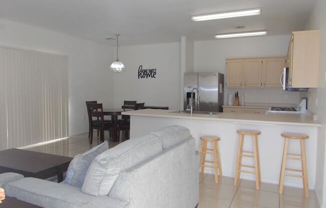 Beautifully Maintained Fully Furnished Home – Move-In Ready!