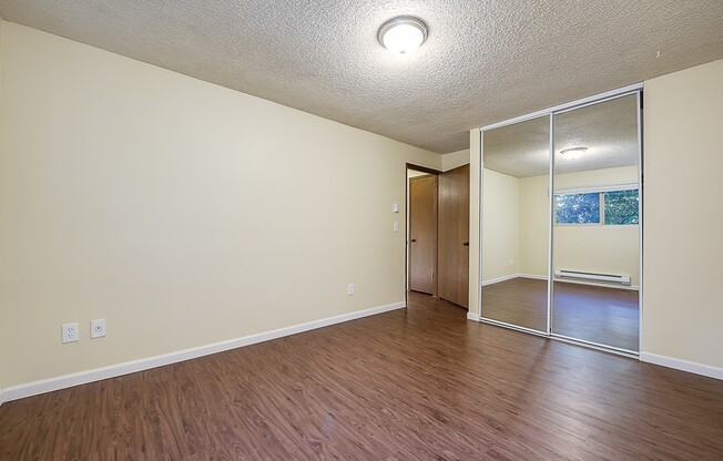 2 beds, 1 bath, 800 sqft, $2,250, Unit 107