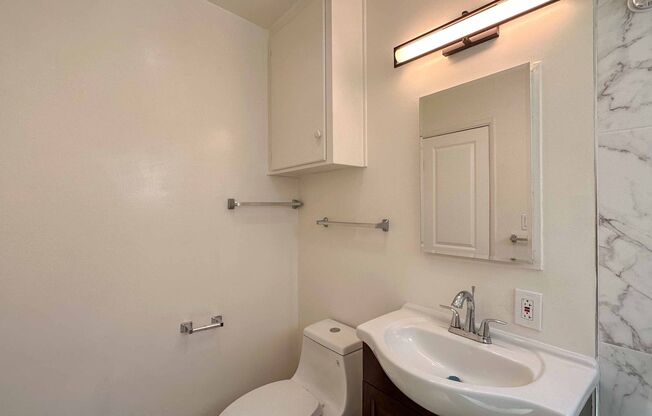 1 bed, 1 bath, $2,399, Unit 7451G