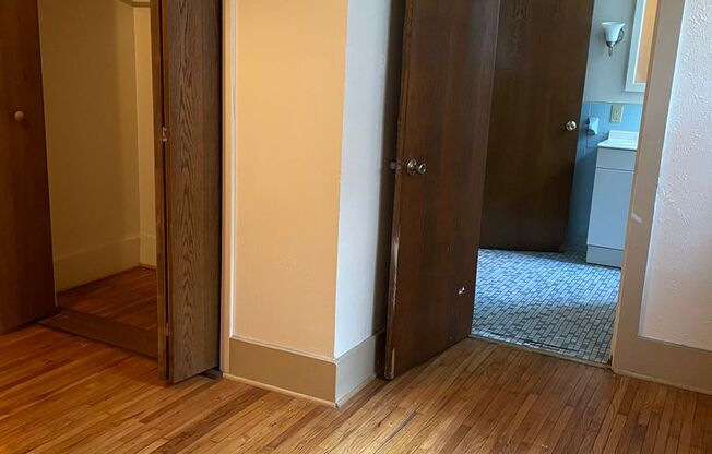 1 bed, 1 bath, 500 sqft, $989, Unit 2809-B3