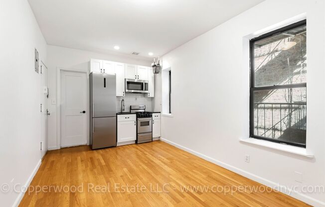 1 bed, 1 bath, 370 sqft, $3,295, Unit 14