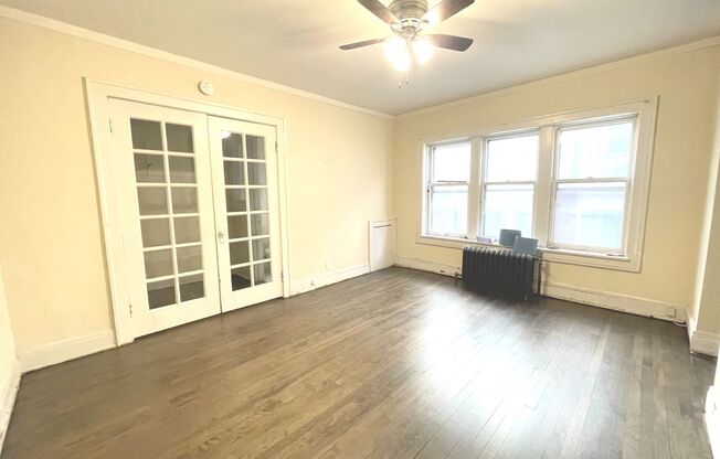 Studio, 1 bath, $875, Unit 23
