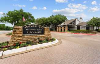 Summerstone Apartment Homes | Bedford, TX