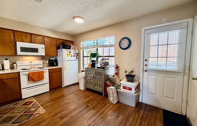 1251 Dallas Dr, Denton TX 76205