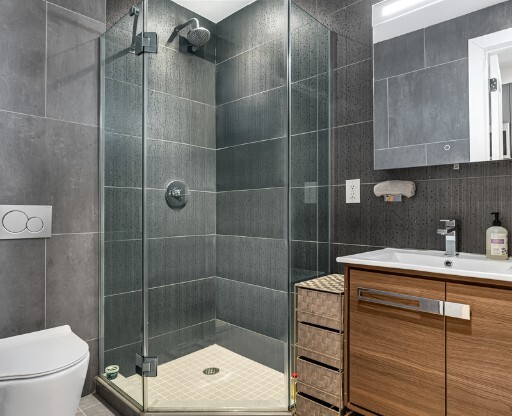 2 beds, 1 bath, $4,600, Unit 1D