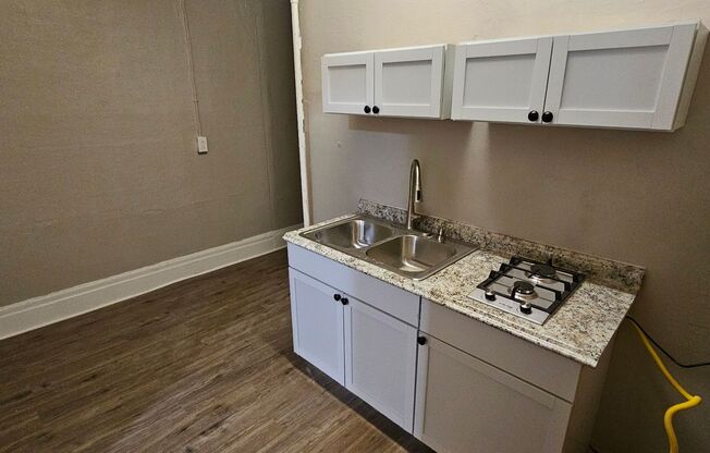 1 bed, 1 bath, $975, Unit A1