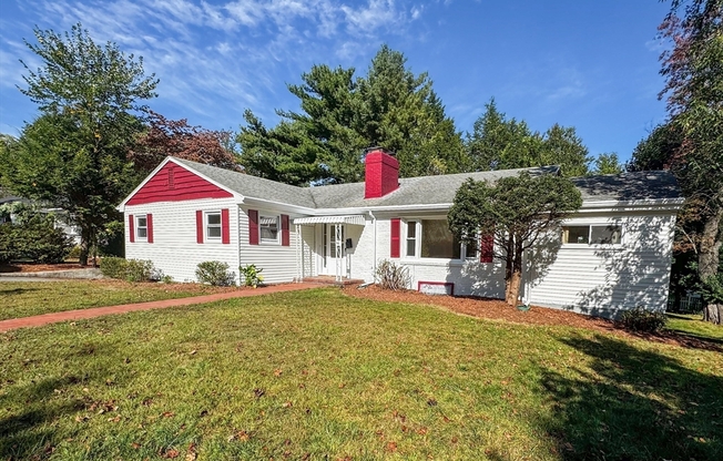 92 WOODCLIFF RD
