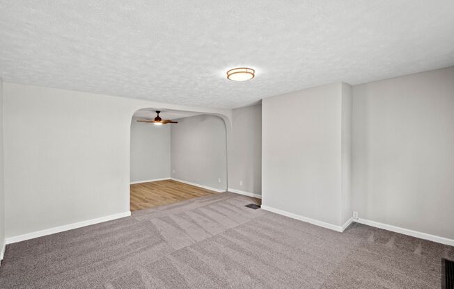 Gorgeous 3 bedroom home in Verona available September 1!