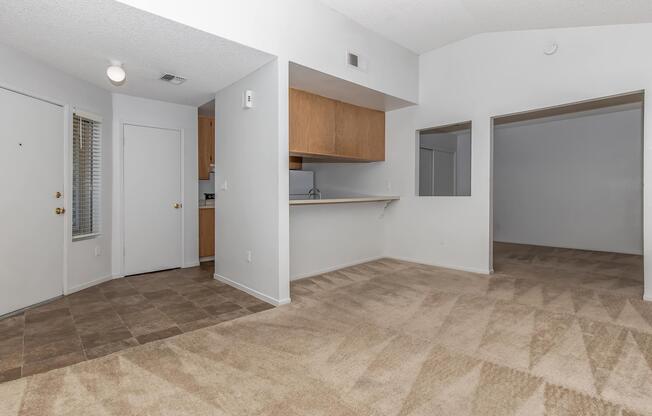 Studio, 1 bath, 550 sqft, $1,175