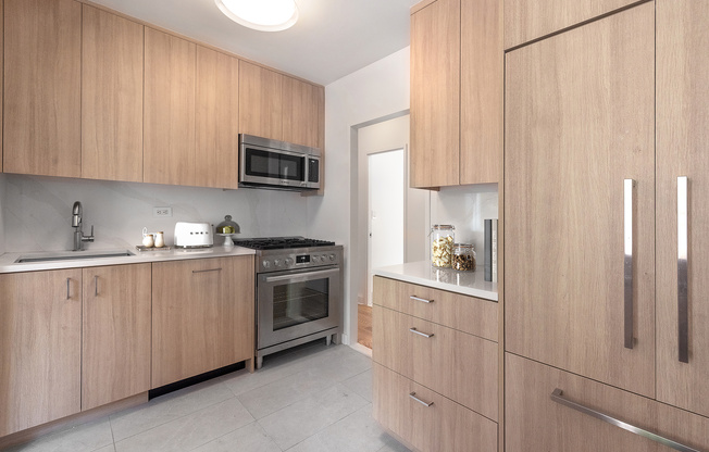 2 beds, 2 baths, $10,500, Unit 12E