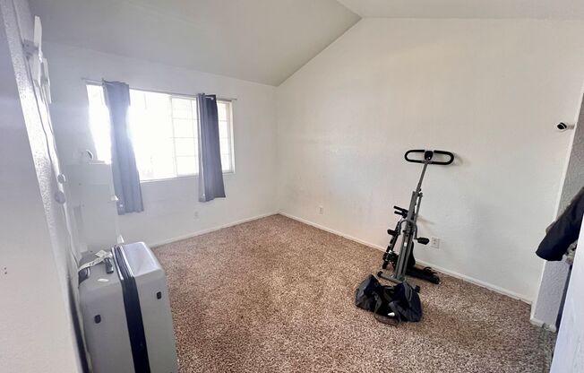 2 beds, 2 baths, $1,900, Unit Unit 304