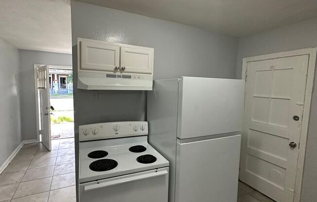 2 beds, 1 bath, 750 sqft, $900