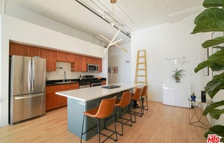 1 bed, 1 bath, 980 sqft, $2,500, Unit 518