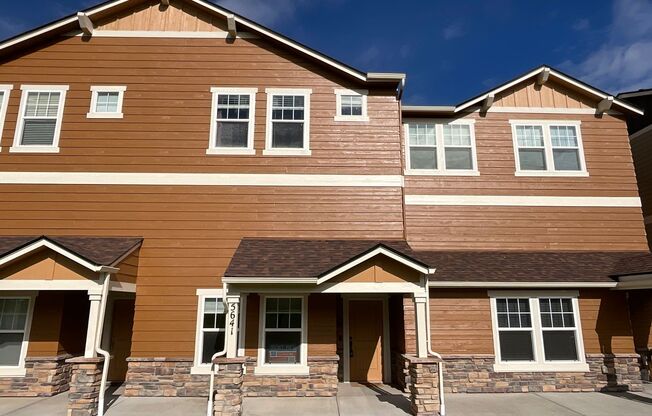 3 Bedroom Townhome Available Near Dublin Blvd & Bridle Pass Dr!
