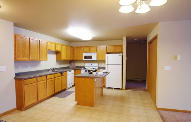 2 beds, 2 baths, 1,014 sqft, $1,415, Unit 1830-310