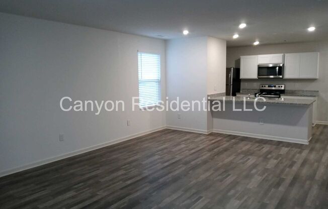 BRAND NEW single family house!3bedrooms, 2.5bathrooms,