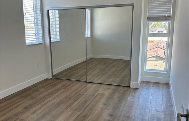 5132 CAHUENGA BLVD