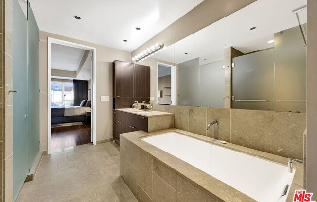 1 bed, 2 baths, 1,410 sqft, $5,000, Unit 6F