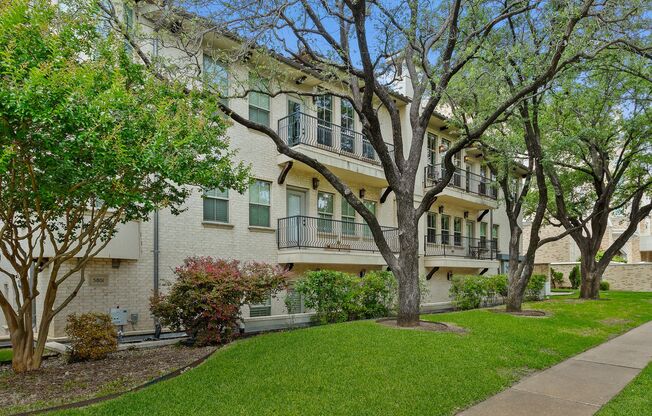 Luxury Highland Park Living