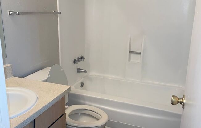 1 bed, 1 bath, 575 sqft, $944, Unit 312