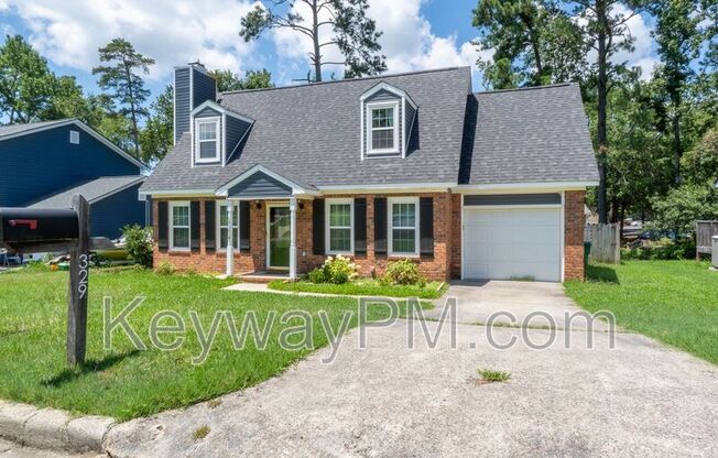 329 LAMPLIGHTER LN