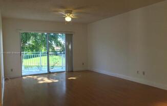 1226 SW 113 TER