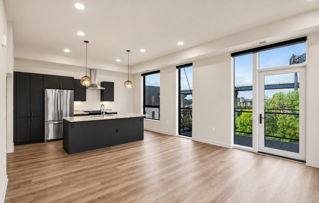 1 bed, 1 bath, 993 sqft, $2,725, Unit 301