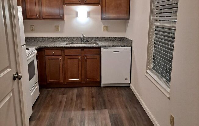 2 beds, 1.5 baths, 1,100 sqft, $1,165, Unit 190207