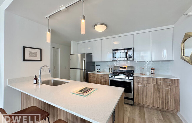343 W Wolf Point Plz