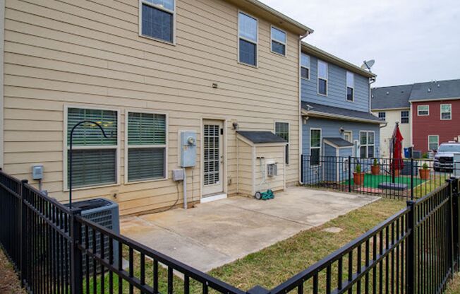 Minutes from Uptown!