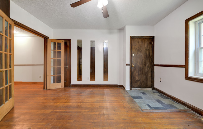 1221 Raum St NE Apt 3