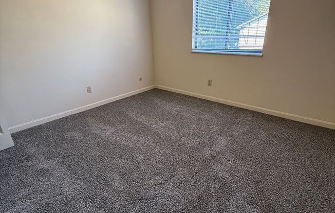 2 beds, 1 bath, 770 sqft, $850, Unit 4998