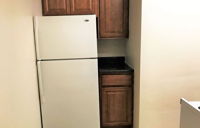 2 beds, 1 bath, $1,695, Unit 1