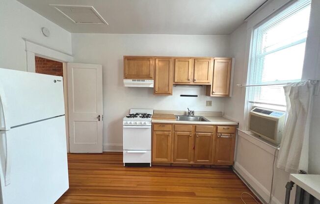 1 bed, 1 bath, $1,350