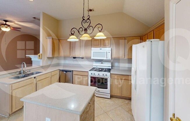 1003 BLACKWELL DR
