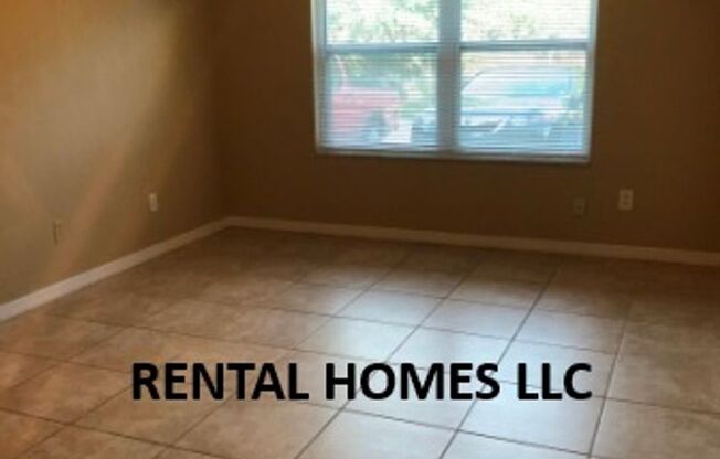 All Tile Throughout, Patio Home, Minutes Away From UCF, Technology Park, & the E/W Expressway