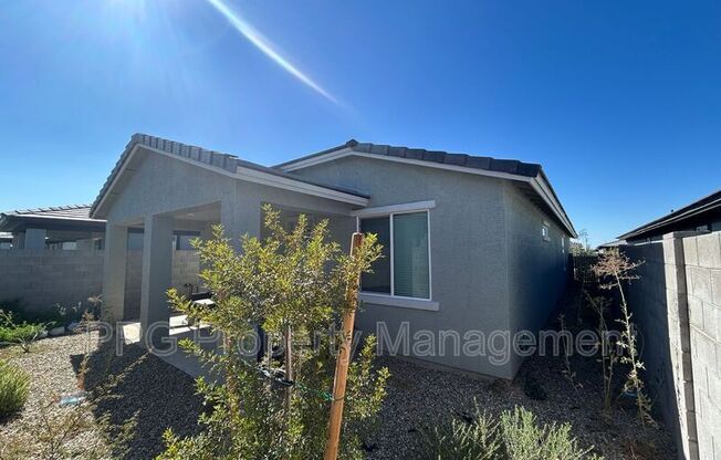 3 beds, 2 baths, 1,361 sqft, $2,000