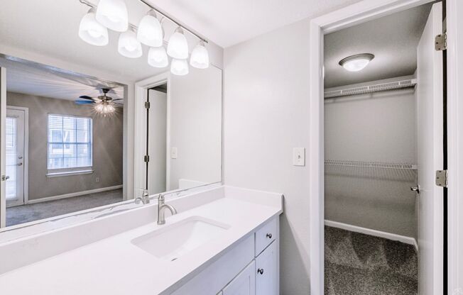 2 beds, 2 baths, 1,000 sqft, $1,450, Unit 2041