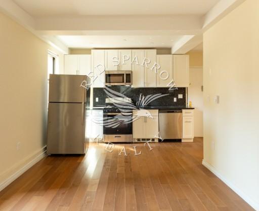 1 bed, 1 bath, 420 sqft, $3,800, Unit 2R