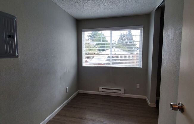3 beds, 2 baths, 643 sqft, $2,450, Unit A103