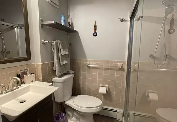 58 32 83 ST