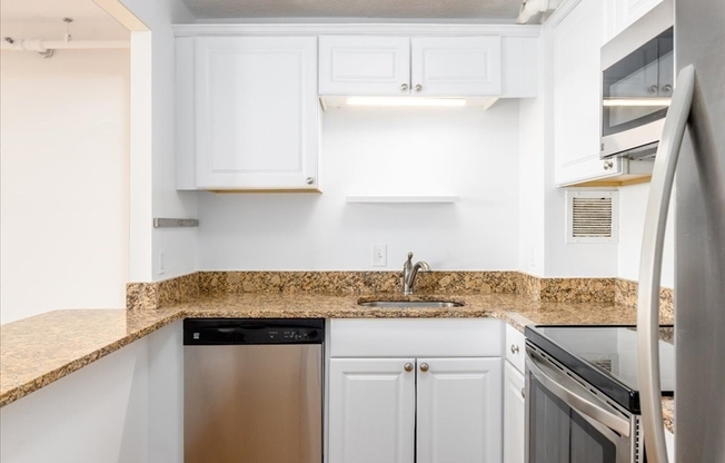 1 bed, 1.5 baths, 700 sqft, $3,400, Unit 807