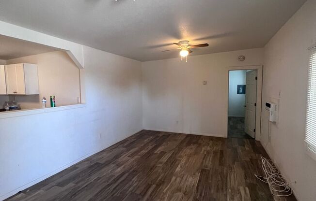 1 bed, 1 bath, $1,000, Unit C