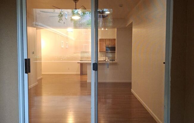 3 beds, 2 baths, $2,495, Unit Unit #1914