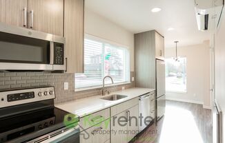 Bright, Modern Townhome Steps from Ballard Dining and Cafes