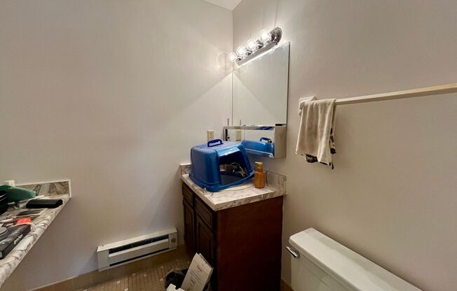 2 beds, 1.5 baths, $1,350, Unit 205