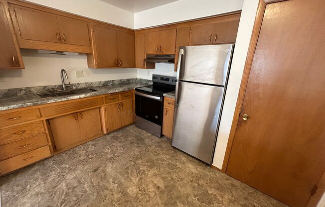 1 bed, 1 bath, $995, Unit 10