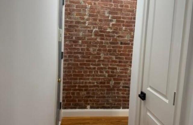 4260 BROADWAY